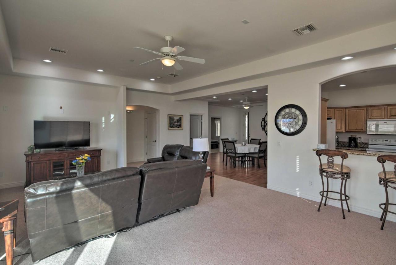 Desert Condo With Pool About 3 Miles To Colorado River! Bullhead City Dış mekan fotoğraf